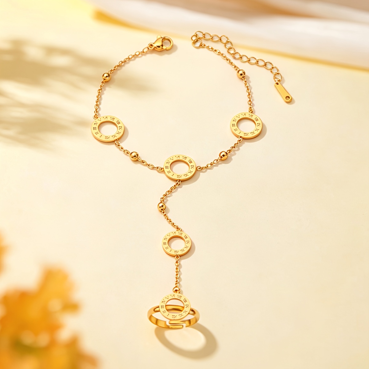 TEMU 1pc Bracelet Anneau de Chaîne de Main en Acier Inoxydable avec Design de Cercle Creux à Chiffres , Chaîne de de Poignet de Doigt Réglable avec