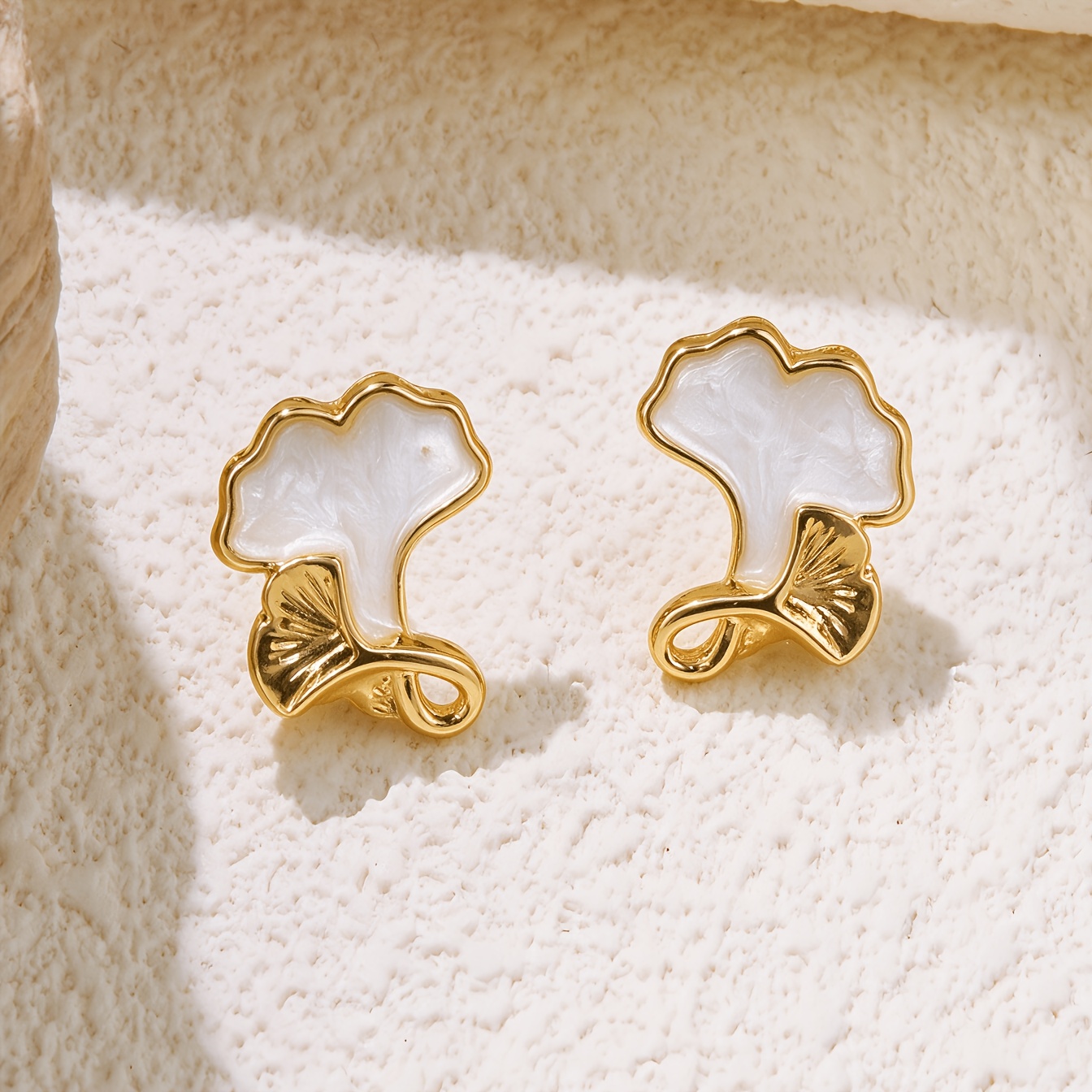 Women's Stylish White Drip-Glaze Ginkgo Leaf Earrings, Elegant Gift