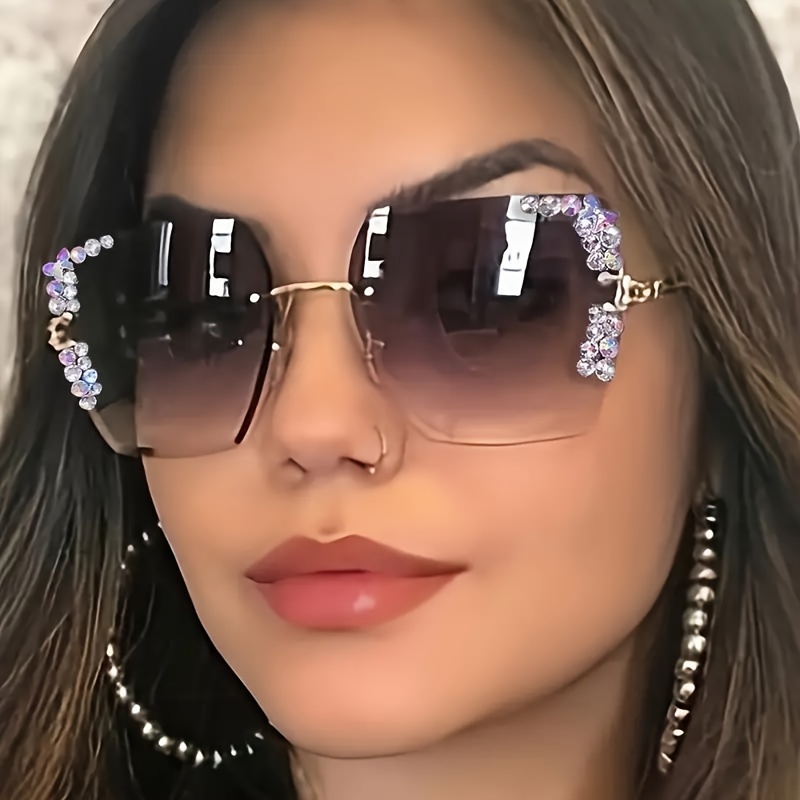 

Rhinestone Studded Frameless Gradient Glasses For Women, Fashionable Metal Frame Square Shades With Glitter Accents And Polycarbonate Lenses