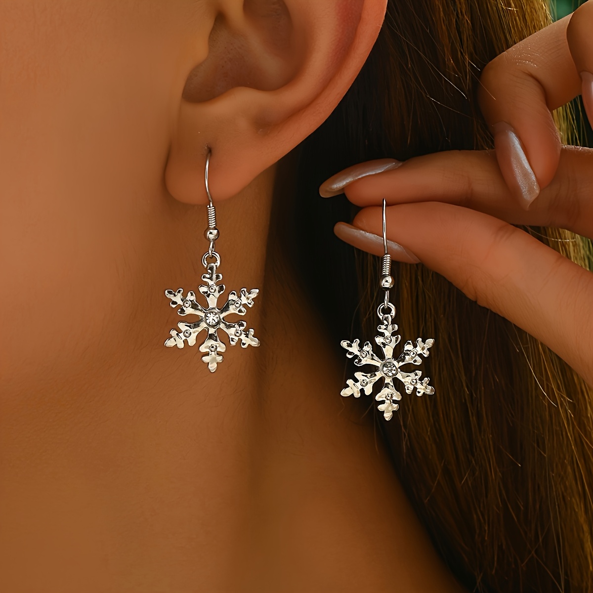 TEMU Un par de aretes colgantes de copo de nieve elegantes y minimalistas para mujer, perfectos para Navidad