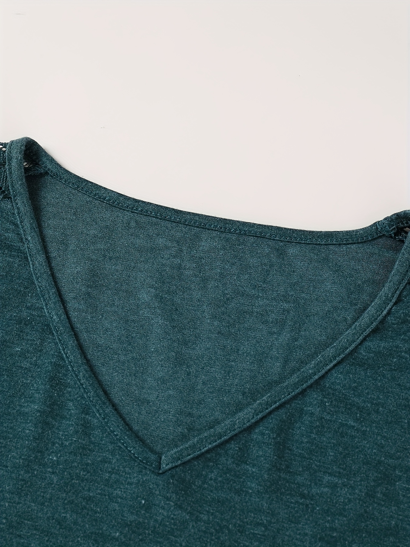 Women'S Plus Size 2024 Summer Fashion V-Neck T-Shirt - Pink with Lace Detail, Short Sleeve, Lightweight & Stretchy Fabric, Casual Wear, Casual Wear Tee | Lace Trim Top | Comfortable Fit, Plus Size Shirts