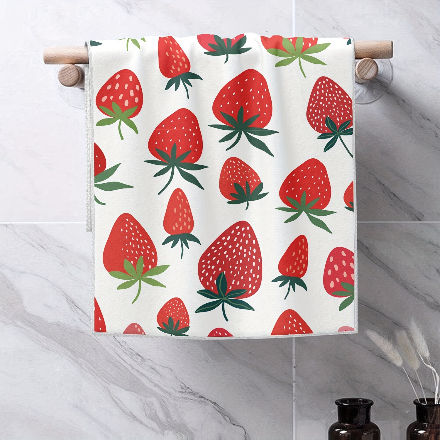 

Strawberry Themed Microfiber Kitchen Towels, Set Of 2, Contemporary Style, Machine Washable, Oblong Knit Fabric Dish Cloths, Ultra Fine Quick-dry Cleaning Towels, Fruit Pattern Decoration