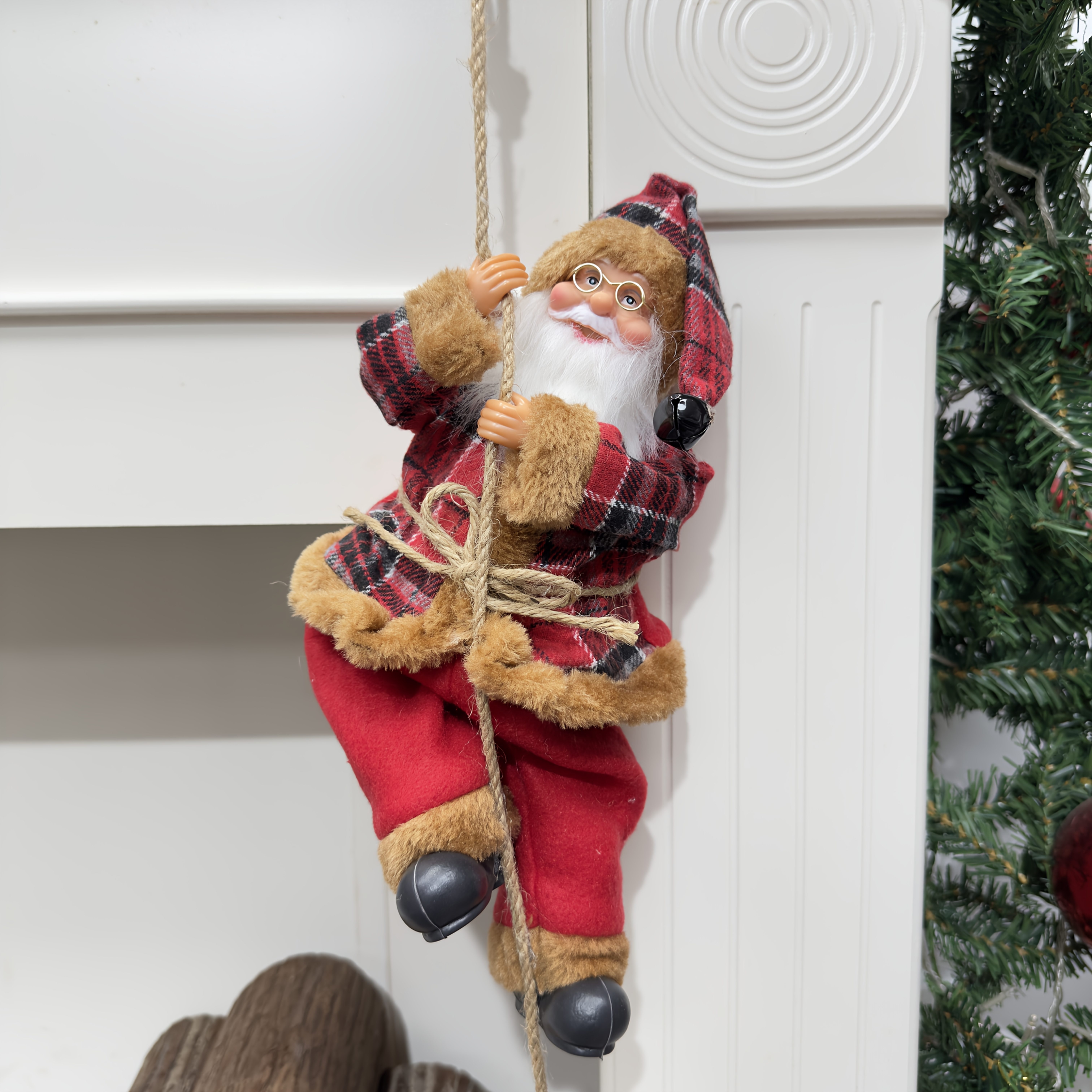 TEMU 1pc 13-inch Climbing Rope Santa Claus, 1pc Small Figurine Gift, Party Favor, Hung On Christmas Tree Or Seated, Multi-scene Ornament, Christmas