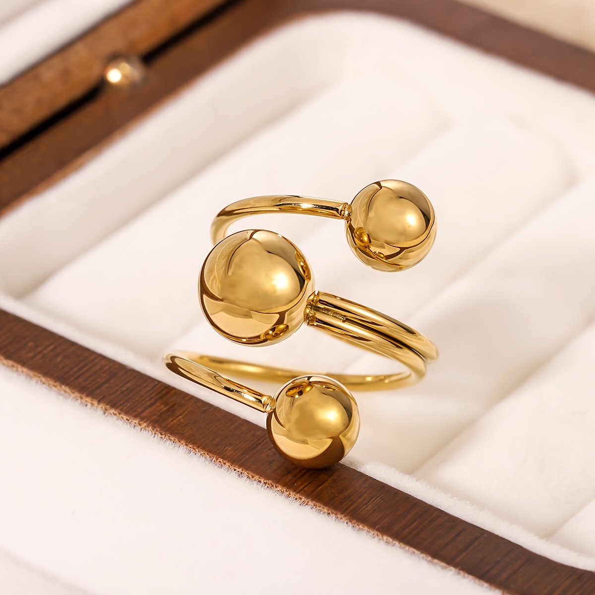 TEMU Spiral Ball Stainless Steel , Winding, Unisex Fashion Accessory, Perfect For Daily Wear And Stylish Layering, Luxuriously Simple, Versatile And