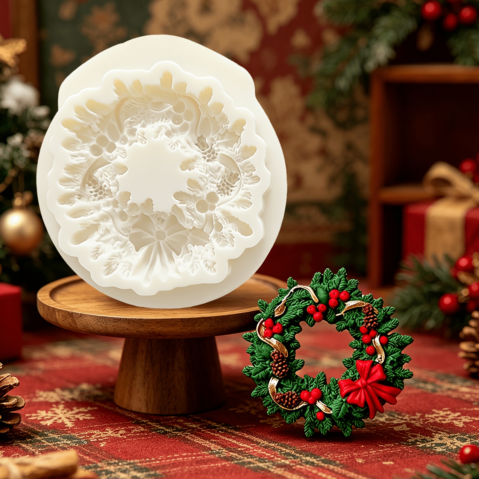 TEMU Molde de silicona para fondant de 1 pieza con forma de corona navideña para decorar pasteles , con hoja de , , y caramelo, adecuado para