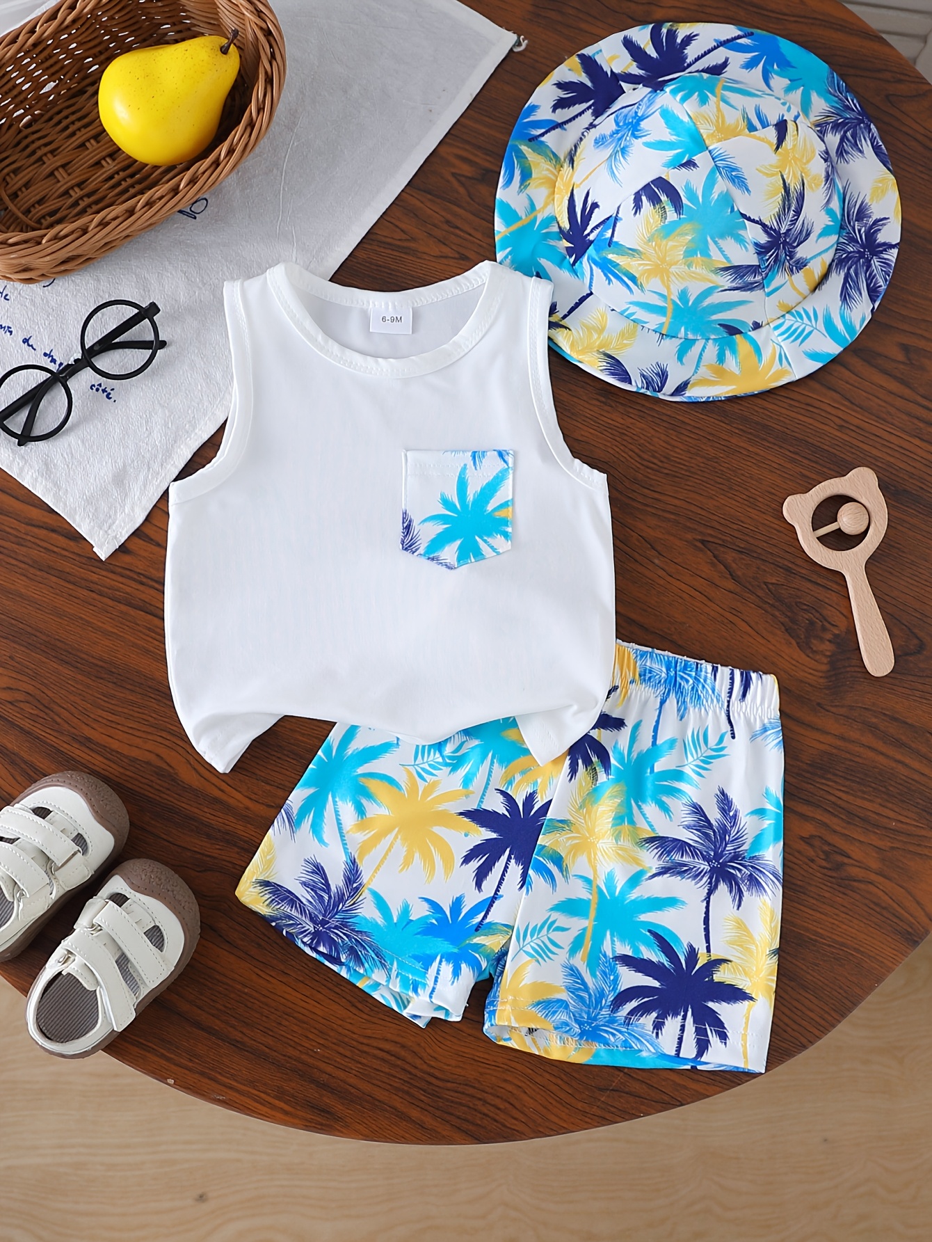 ensemble de plage dété pour garçon : ensemble 3 pièces comprenant un débardeur uni avec un imprimé   cool et tendance et des poches à  , un short avec une taille élastique, et un chapeau. idéal pour lété, la plage, les maillots de bain et les activités   dété. parfait pour 0