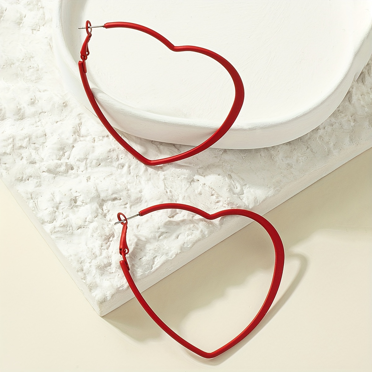 

Pair Of Chic Red Heart-shaped Hoop Earrings For Women - Sleek & Versatile, Iron With Glossy , Ideal For Vacation/casual Attire, Novelty Earrings