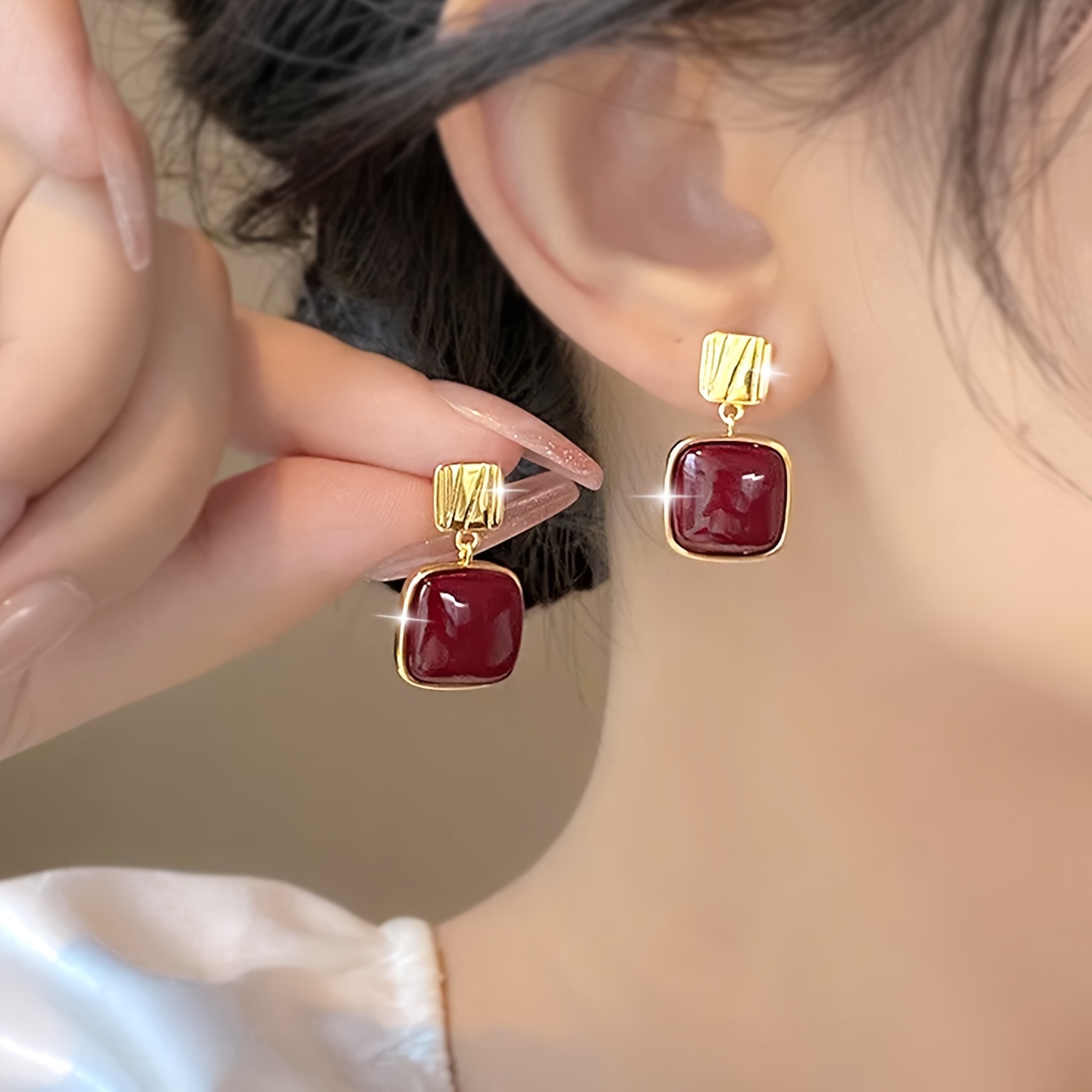 

Hot Sale Women's Earrings 1 Pair Simple Temperament Red Geometric Long Square Earrings