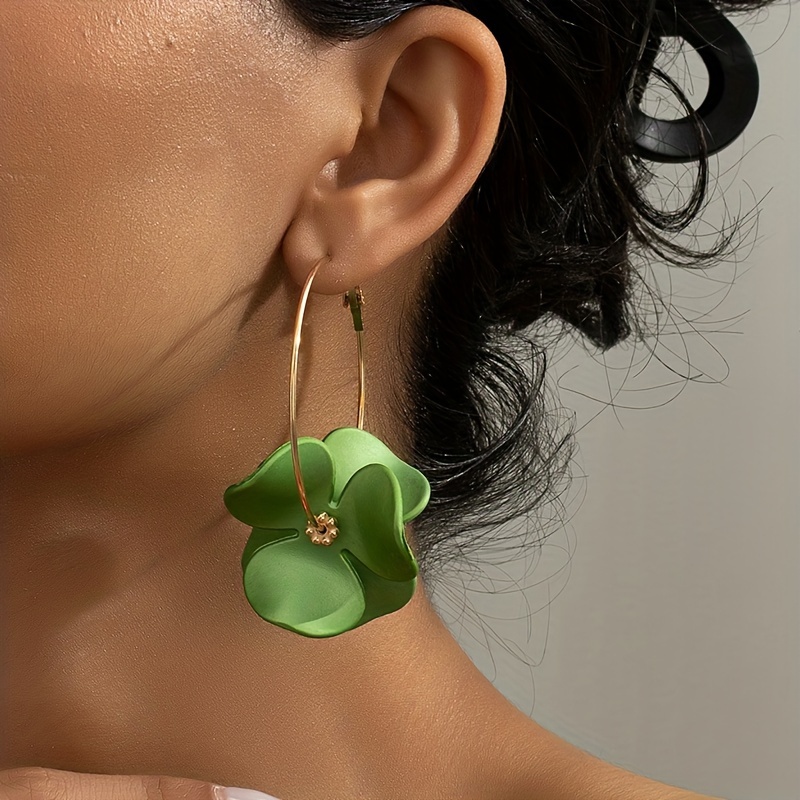 

Creative Green Black Three-leaf Petal Design Hoop Earrings Vintage Bohemian Style Trendy Female Summer Party Earrings