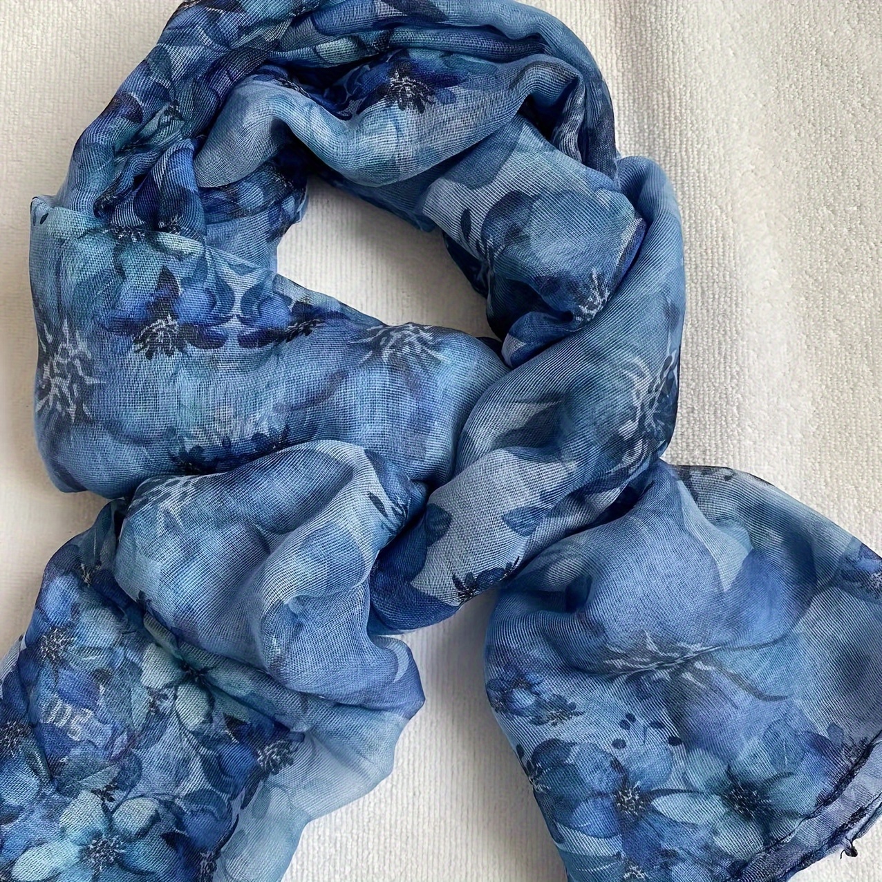 

Elegant Floral Print Polyester Scarf For Women - Mature Style, Hand Washable, Non-stretch, Decorative Sheer Shawl For - Asian Collection