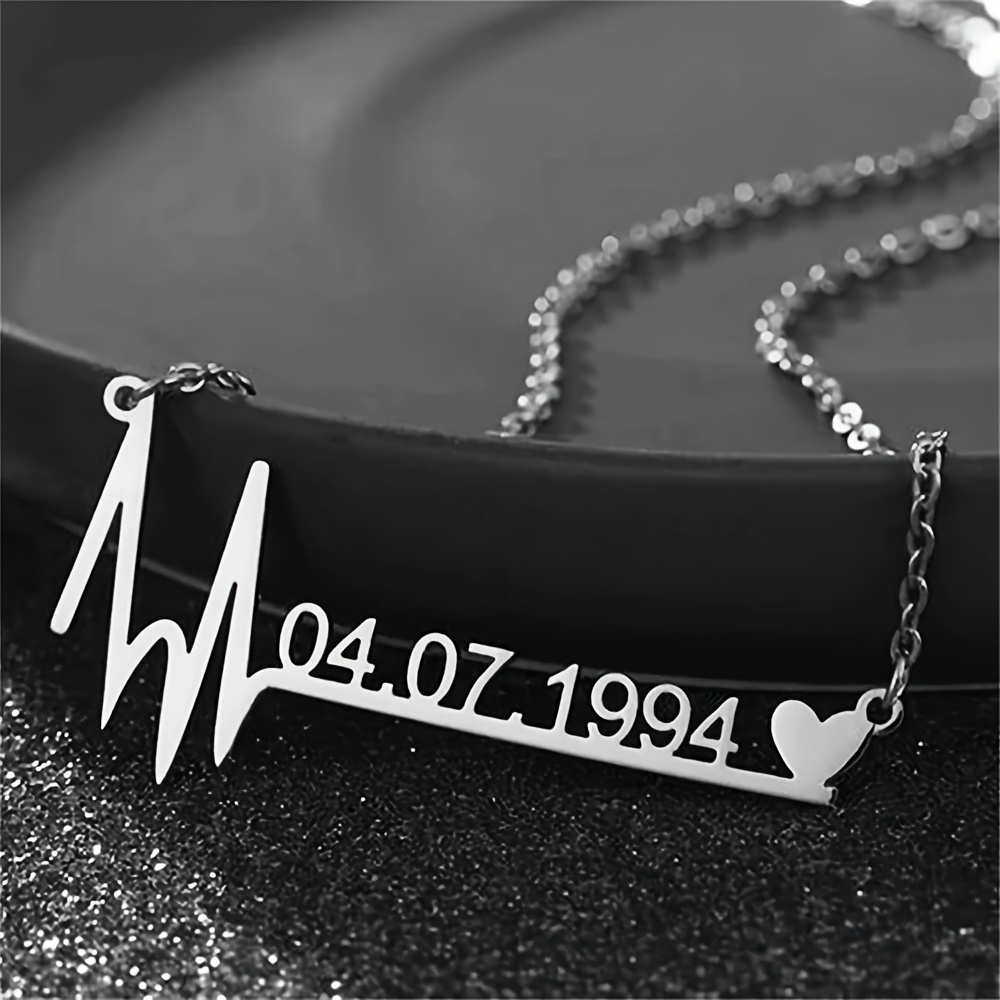 TEMU Collana con ciondolo personalizzato in acciaio inossidabile minimalista con date personalizzate come date di nascita, date di matrimonio e