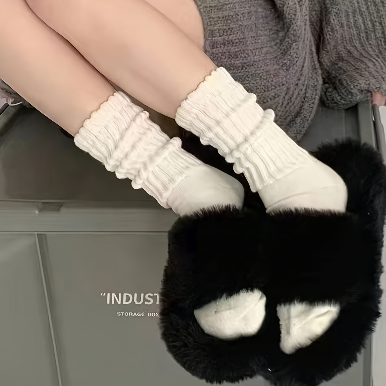 

1pc Cozy Fuzzy Women's Crew Socks, Breathable Double- Ribbed Cuff, Solid Color Knit Polyester , Hand Washable, Fur Fluffy House Socks