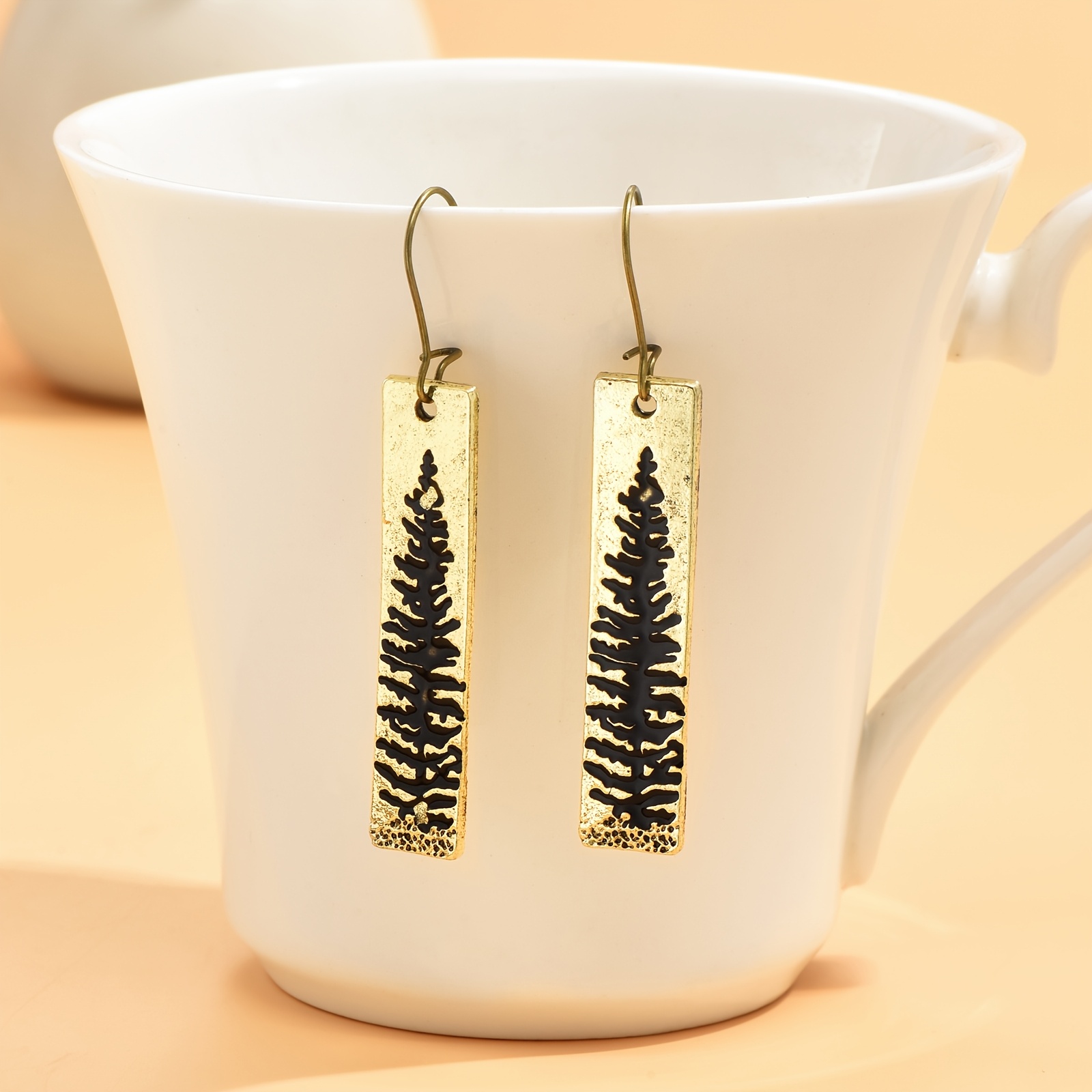 TEMU Boucles d'oreilles de motif de pin vintage, accessoires de mode uniques pour femmes, parfaits pour un ou cadeau.
