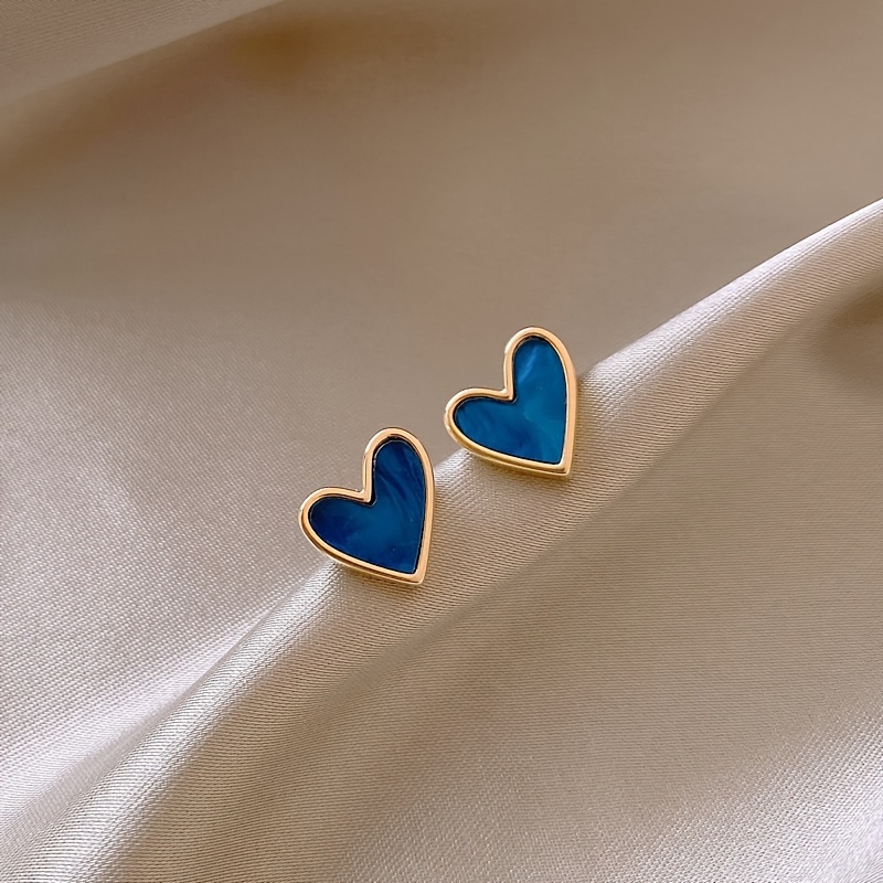 

Elegant Heart-shaped Stud Earrings, Vintage Style, Alloy With Unique Blue Accent, For Daily And Party