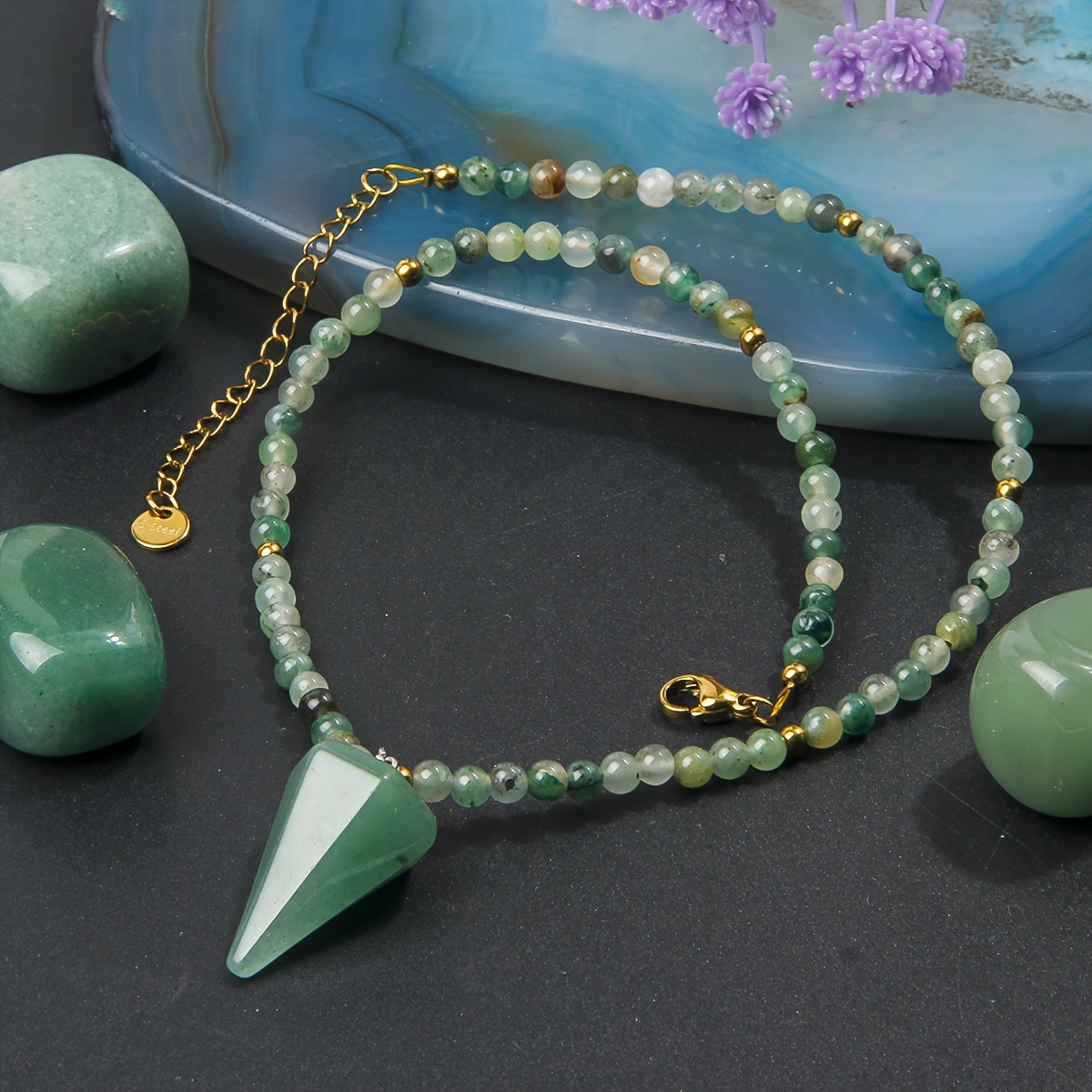 Natural Stone Green Dongling Necklace with Vintage Cone-Shaped Pendant