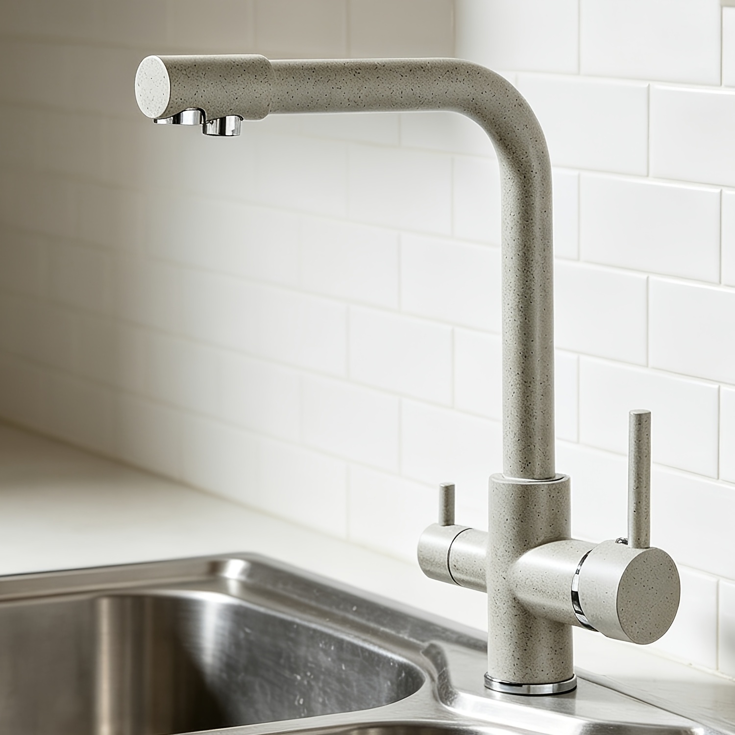 Kitchen Sink Faucet With Pull-down Spray, Dual-handle Kitchen Faucet, Modern Commercial Hot/cold Water Mixer Faucet, Single-hole Installation, Suitable For Bars, Laundry Rooms, And Rv Utility Sinks