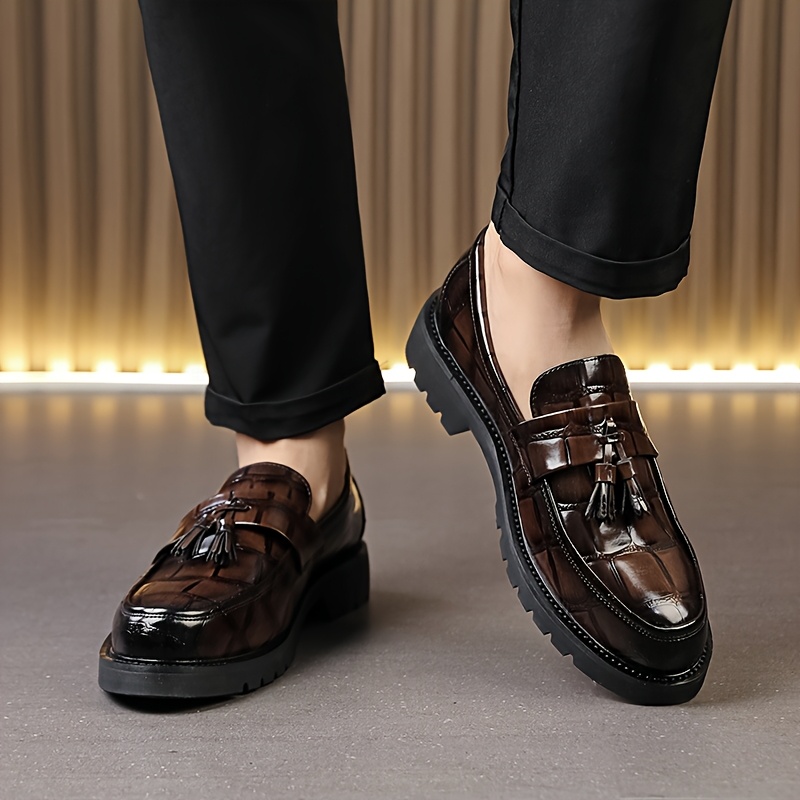 Zapatos de Vestir con Borlas para Hombre Mocasines Marrones Versátiles y  Cómodos con Punta Redonda y Negra de Goma para Uso Casual en Negocios