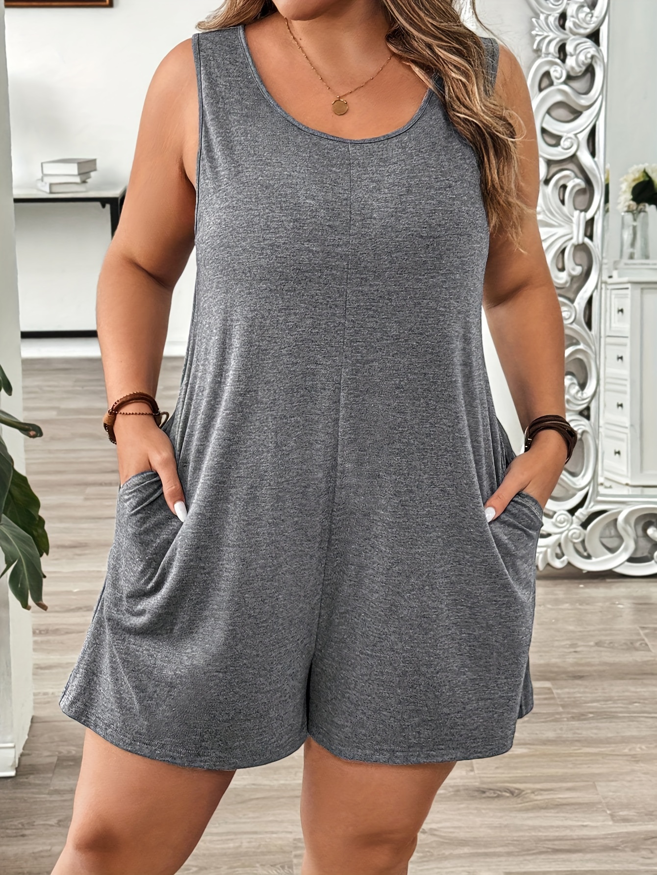 Women'S Plus Size Floral Print Sleeveless Knit Jumpsuit - Gray, Black & White Flower Design, Round Neck, Backless with Pockets, Perfect for Summer Vacations, Casual Outings Attire | Floral Print Jumpsuit | Knit Constructio