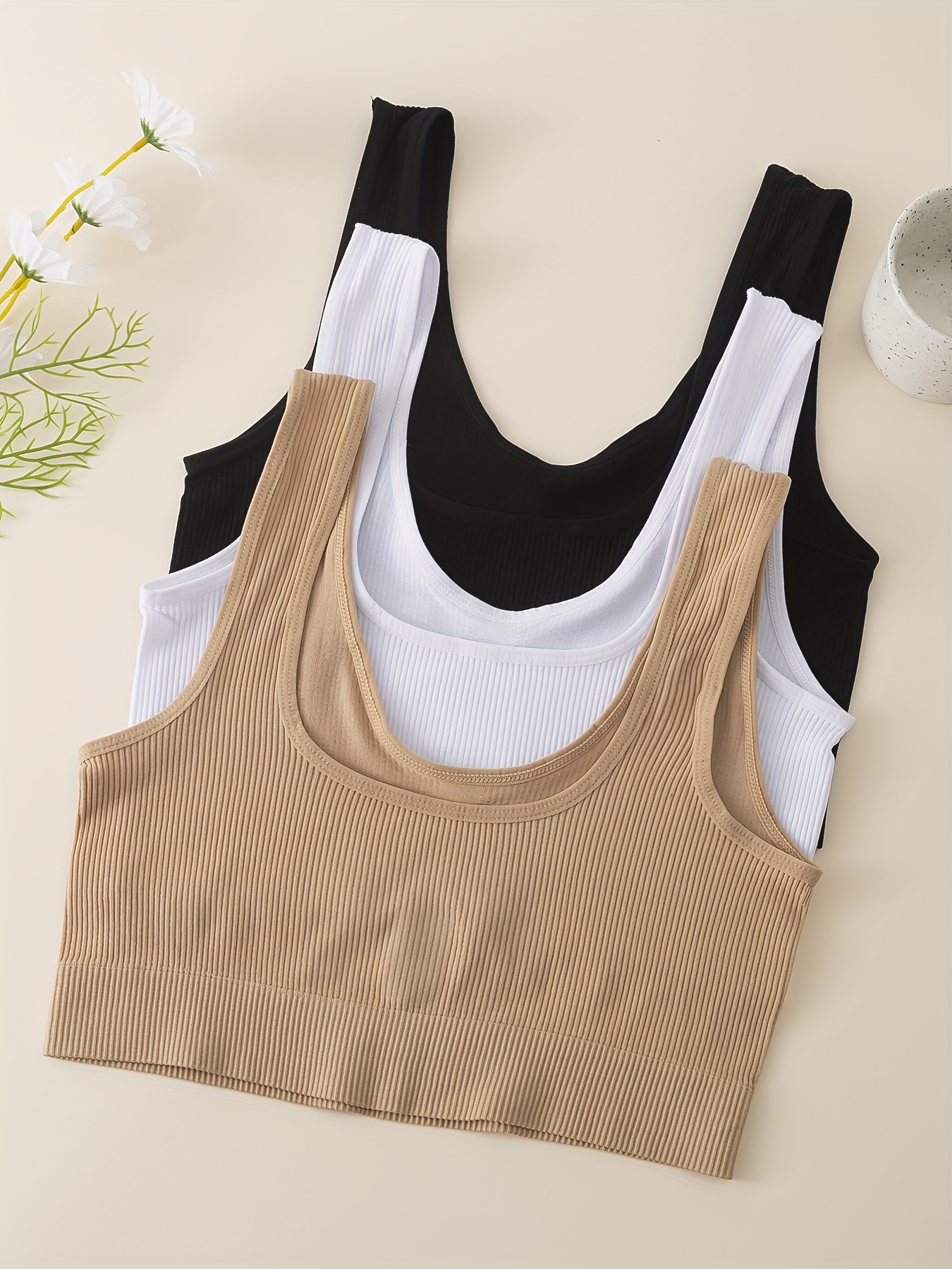 a set of three seamless single layer bras designed to prevent wardrobe malfunctions during sports breathable and   suitable for running yoga and everyday wear a must have for comfortable outfits   in sizes m xxl Product details 5
