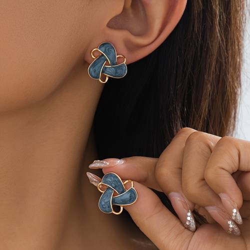 1 paire de boucles doreilles à fleurs géométriques irrégulières et creuses, adaptées à un et , pour adolescent