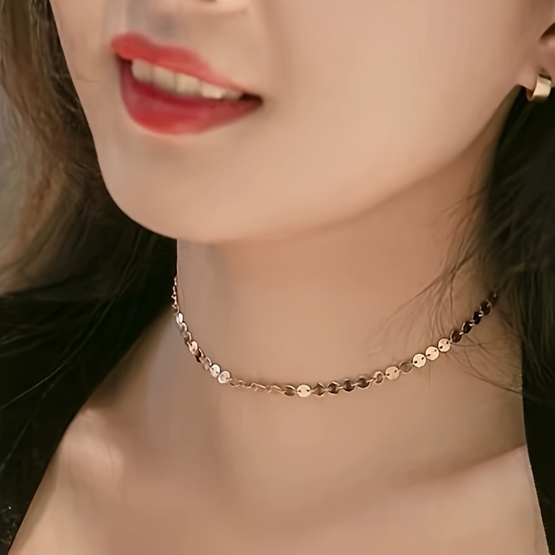 Women's Stylish Round Disc Chain Collarbone Necklace