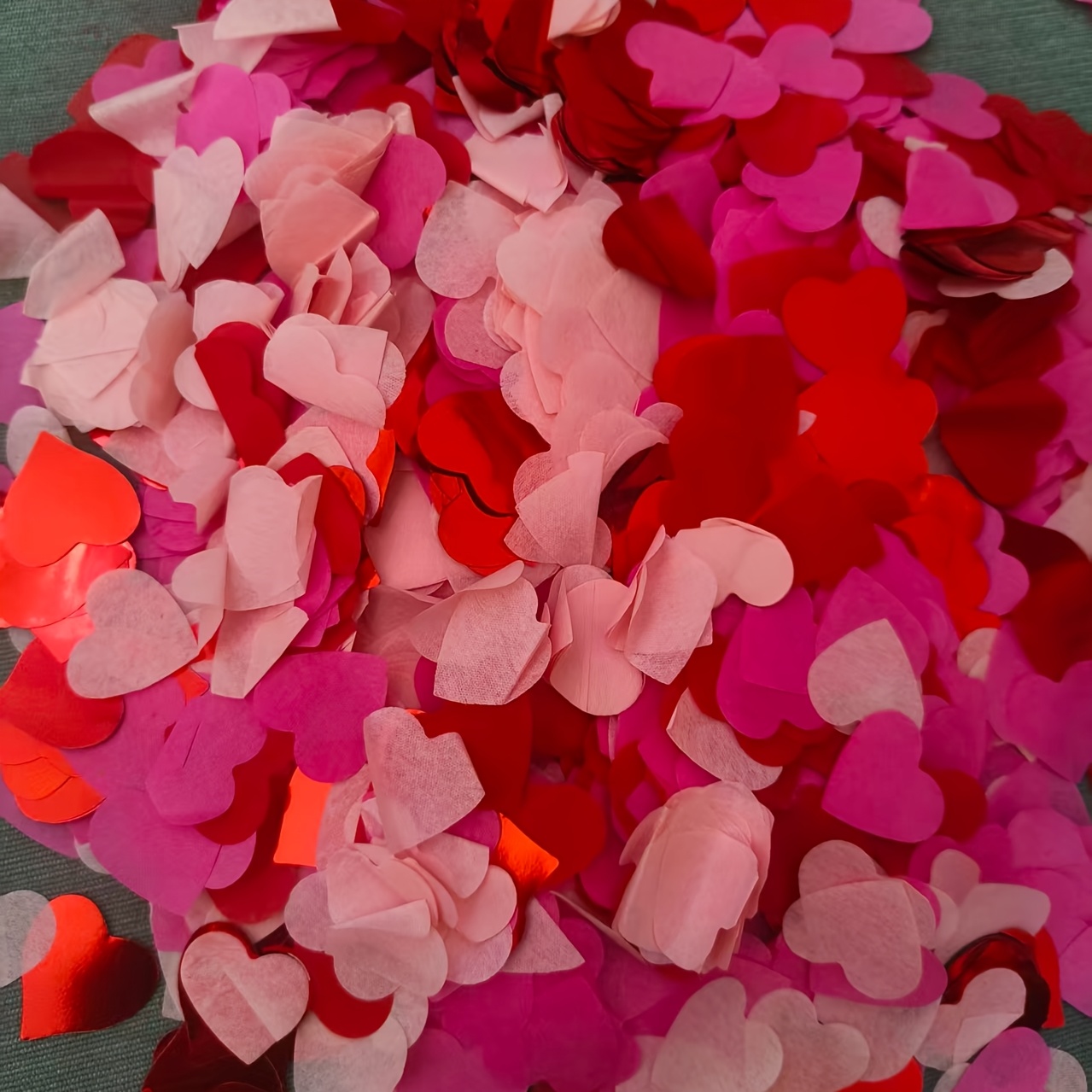 Image of Heart-shaped Colorful Paper Confetti, -shaped Gift Packaging Filler Decoration, For Valentine&;s Day, Graduation Ceremony, Celebration, Wedding Scene Arrangement Decoration, For Christmas, Halloween