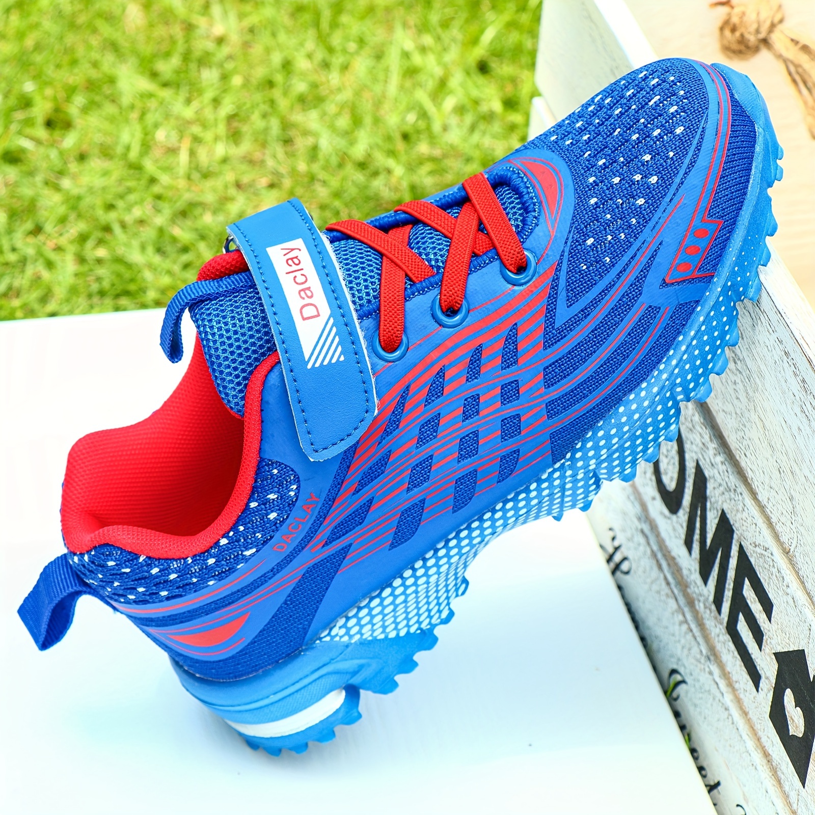 Blue kids low-top sneakers detail
