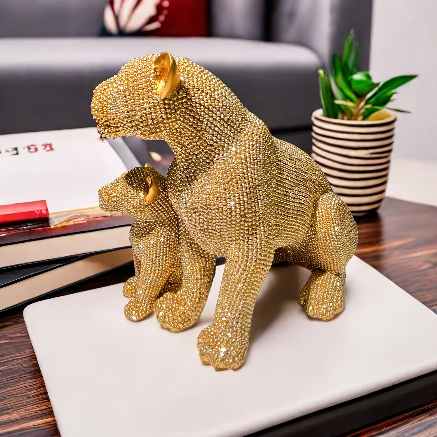 『 Yellow Leopard fam 』by Zuberi 60*60cm Yellow Leopard fam 』by Zuberi 60*60cm The African leopard