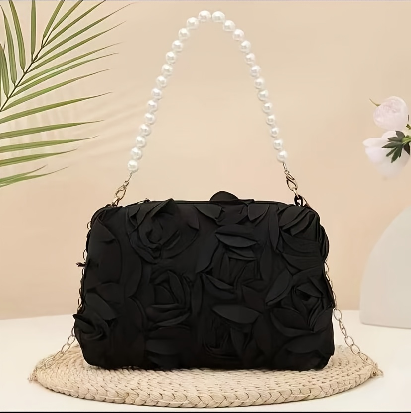 [Women's Evening Handbag] A Stylish New Women's Evening Handbag Featuring an Elegant Rose Flower Design. It Comes with a Metal Chain That Allows for Shoulder Or Hand Carrying, Making It Versatile for Shopping, Casual Outings, And Evening Events