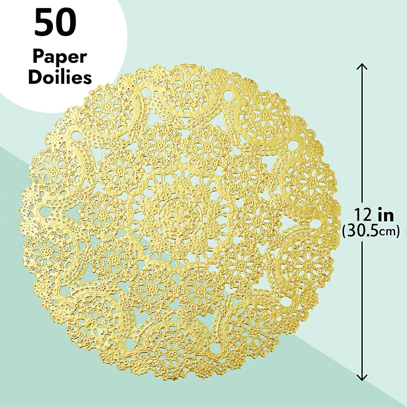 E-shop 50er Pack Elegante 12 Zoll Runde Goldene La-Papier-Spitzendeckchen & Platzsets - Gewellter Rand mit kunstvollen Blumenmustern, verzierte Mitte,