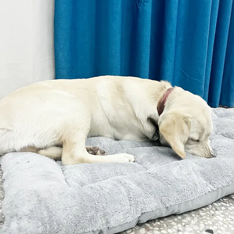 1pc extra large plush dog bed mat ultra soft polyester pet sofa with checkered pattern thickened fiber filling for ideal for small medium and large dogs Product details 5