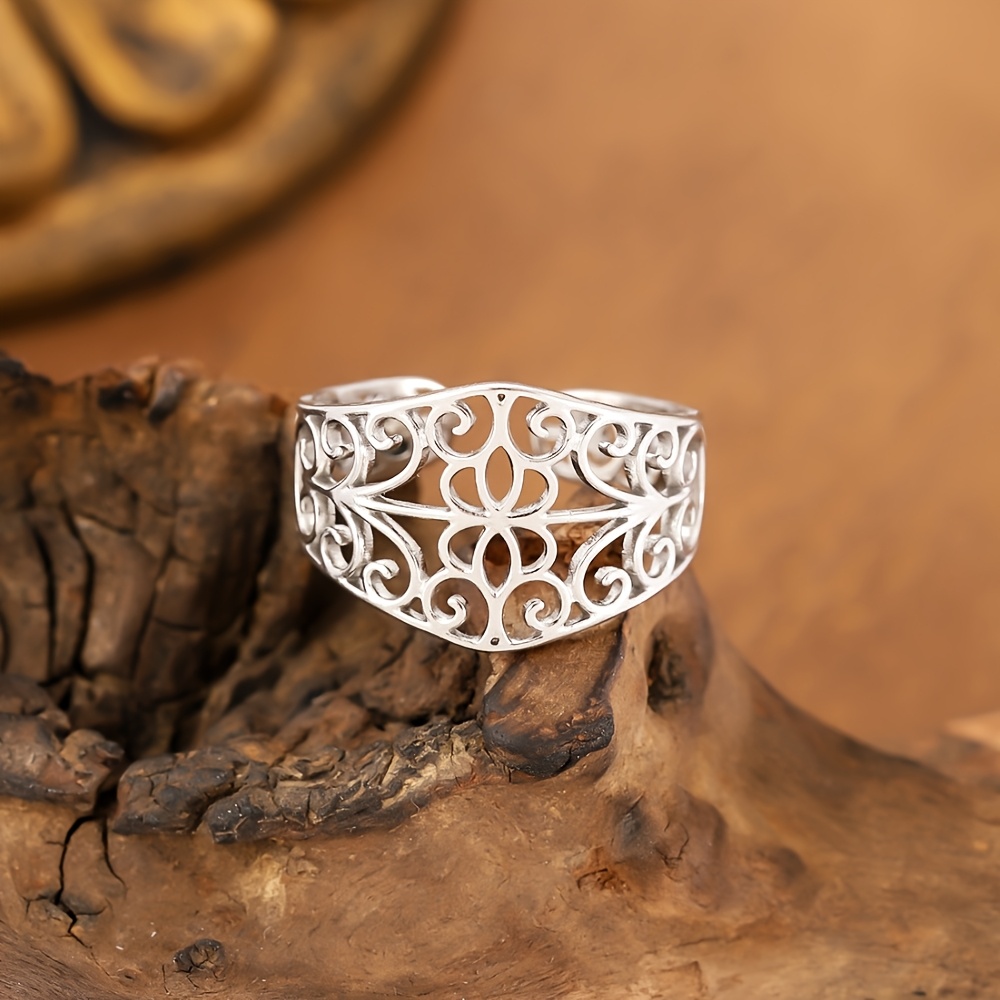 TEMU New Women' Steel Ring. Elegant Vintage Style Openwork Floral Pattern , Minimalist Metallic Style Hollow-out Design Stainless Steel Ring, A Daily