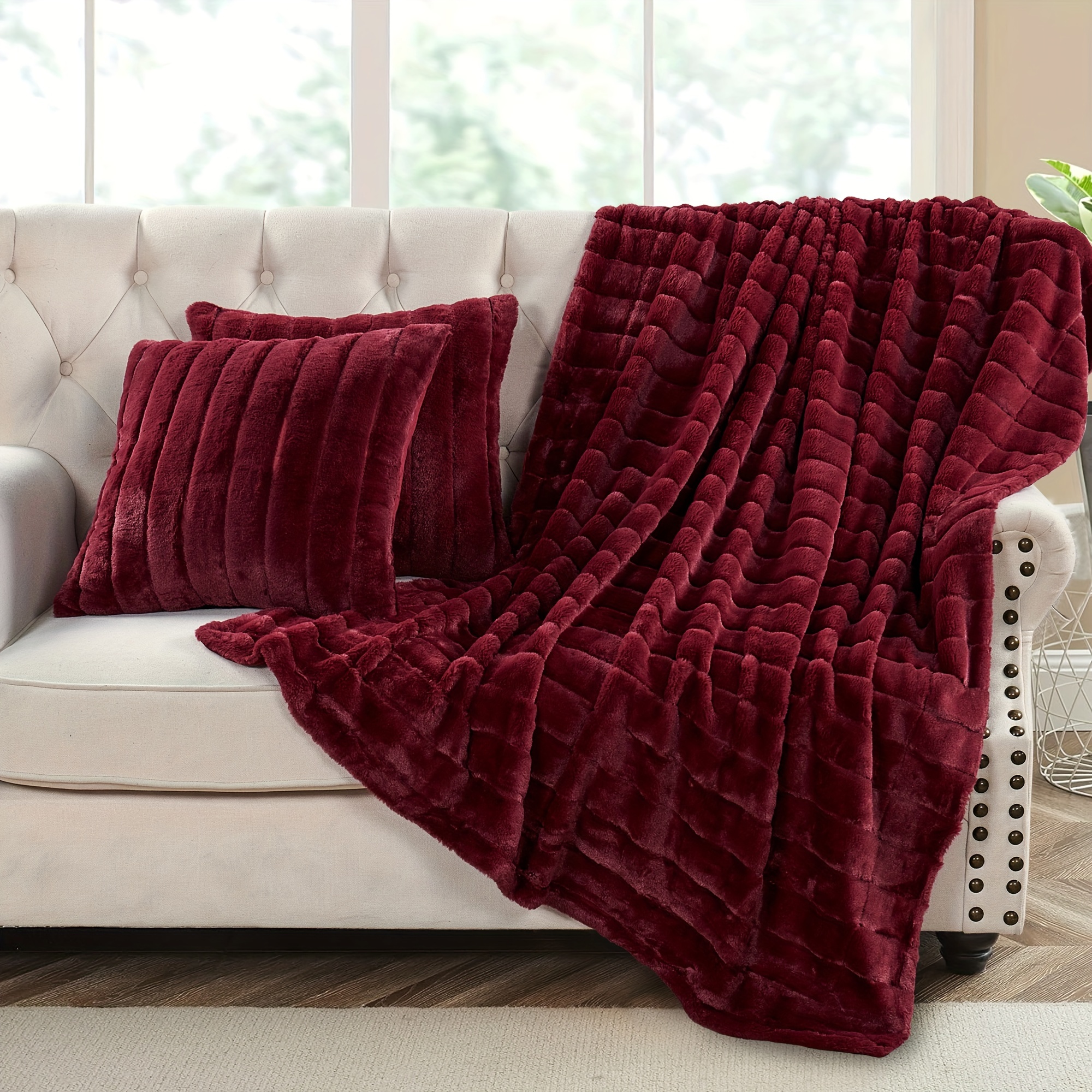 

3 Piece Throw Combo, 2 Pillow Cover & 1throw Blanket Combo, Comfort, Ideal For Travel & Office