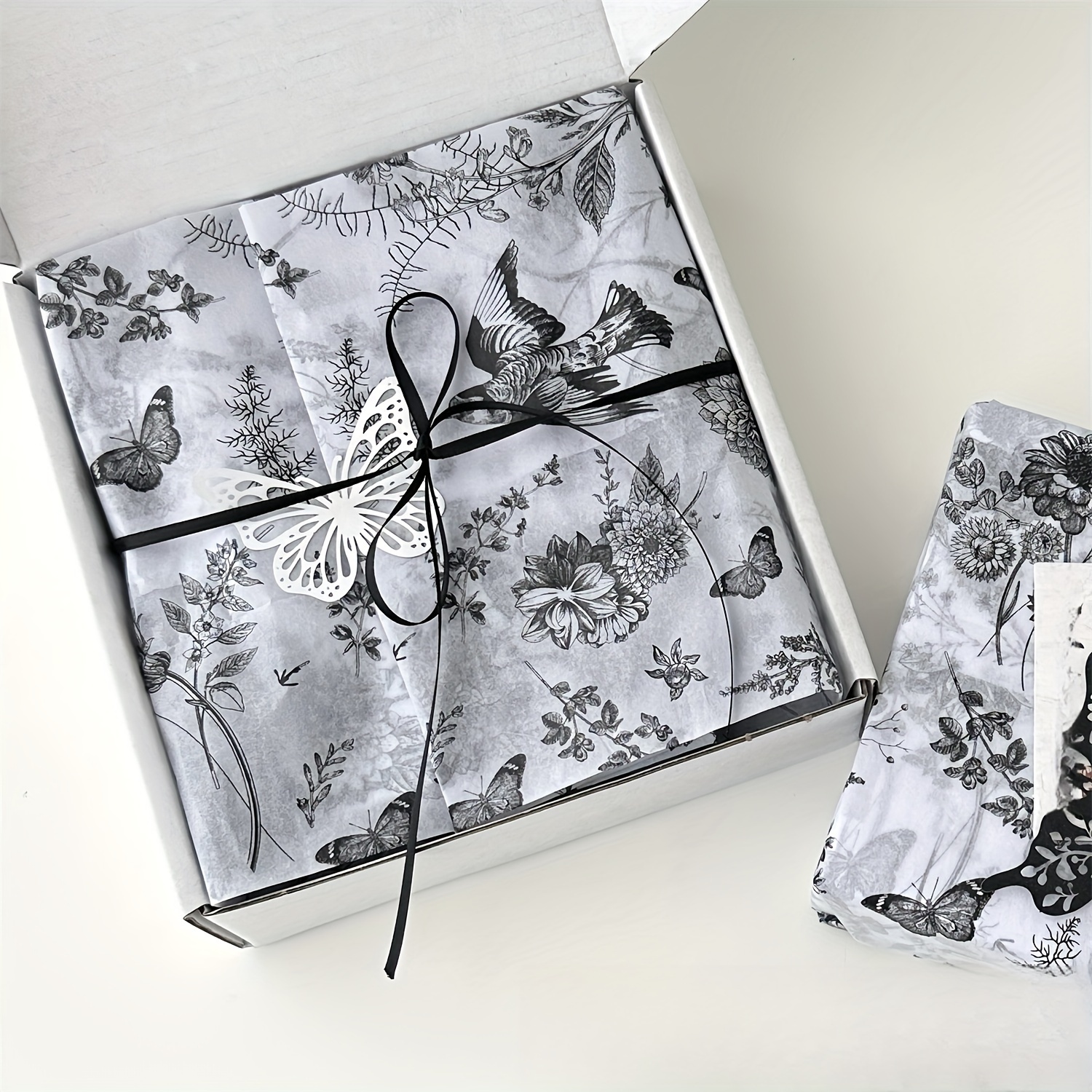 

And Floral Gift Wrap Paper - Large Sheets For Packaging And Wrapping Presents, Themed Leaf Design, Paper Material