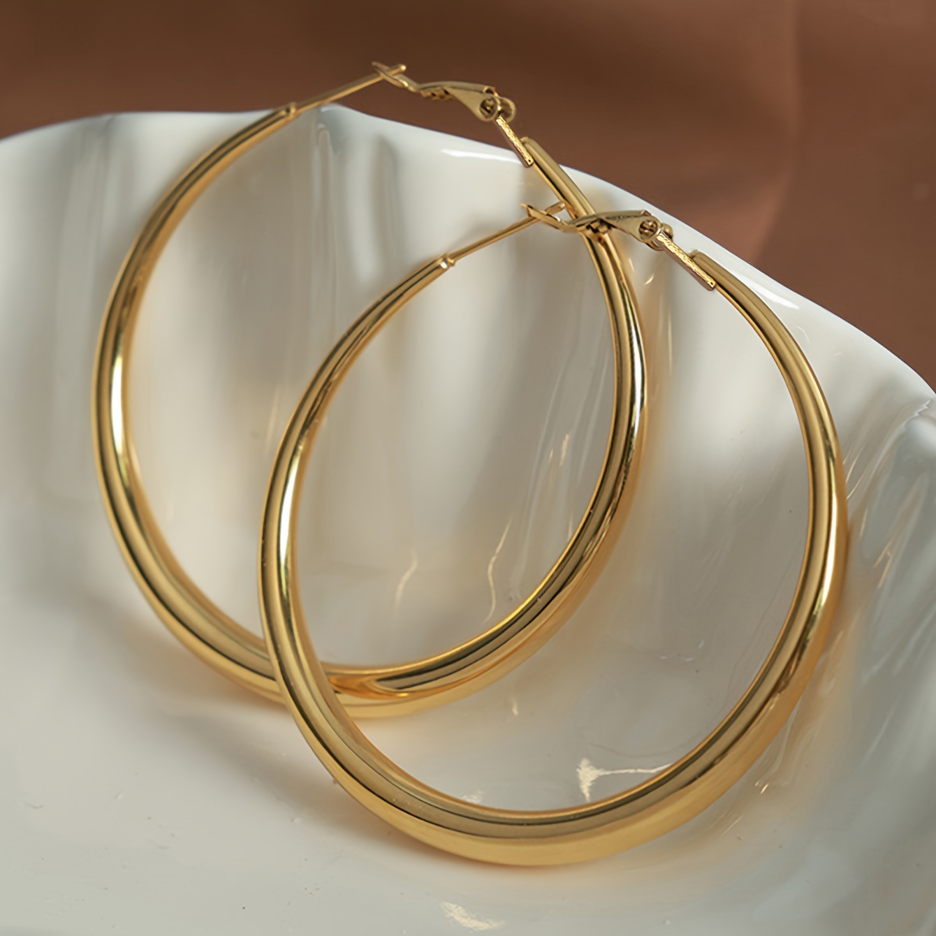 

Elegant Golden-tone Hoop Earrings - Sleek, Vintage-inspired Iron Jewelry For Women | Parties & Casual Wear