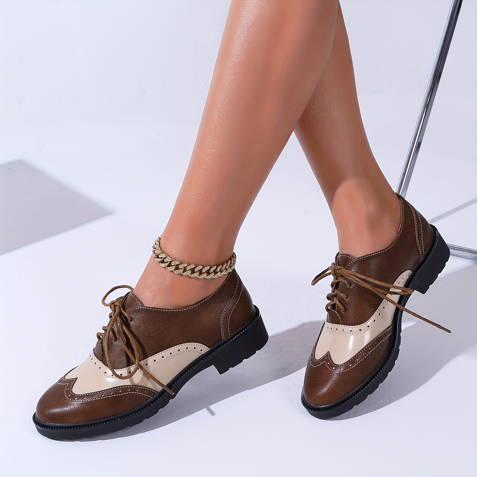 2024 New British Style Retro Color-Block Lace Women's Loafers
