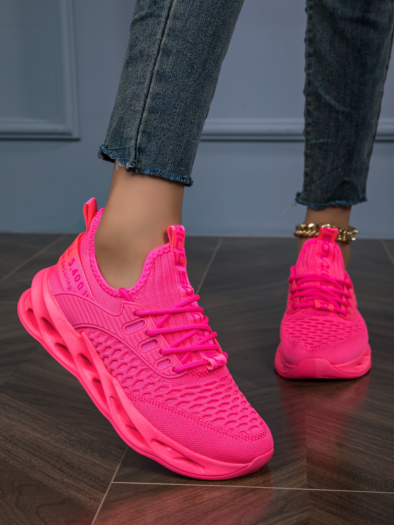 1 pair pink comfortable trendy hole laced casual shoes for men women lightweight breathable low top sneakers   versatile fashion shoes md sole mesh upper   commuting casual attire details 5