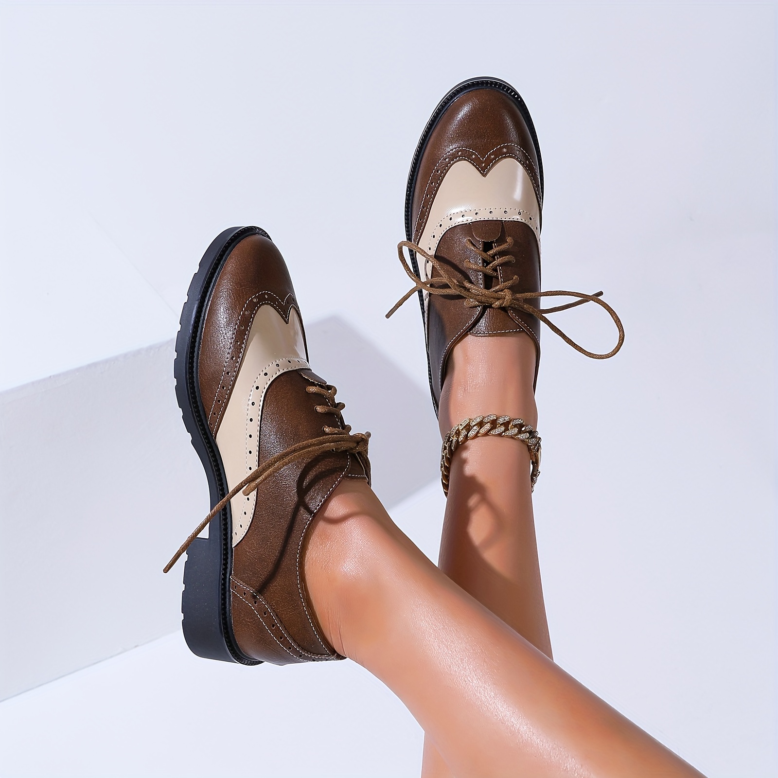 2024 New British Style Retro Color-Block Lace Women's Loafers