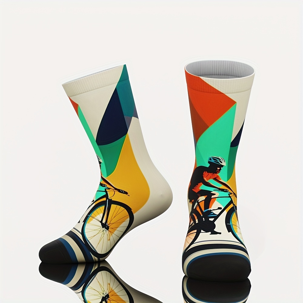 

A Pair Of Unisex Bamboo Fiber Socks With A Cycling Pattern, Featuring Stylish, Breathable, And Comfortable, Making It A Great Gift Suitable For All .