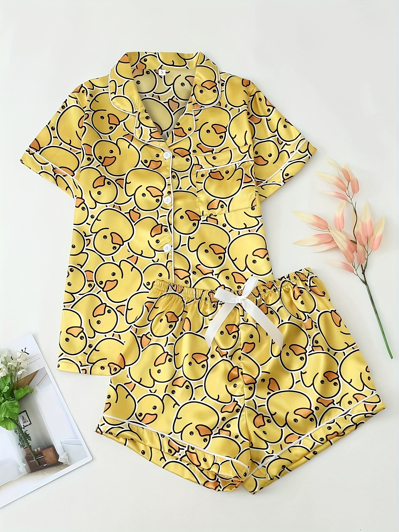 ★ SPAO★ Small and cute short-sleeved pajamas LIGHT YELLOW women's cute yellow duck print pajama set. top shorts set