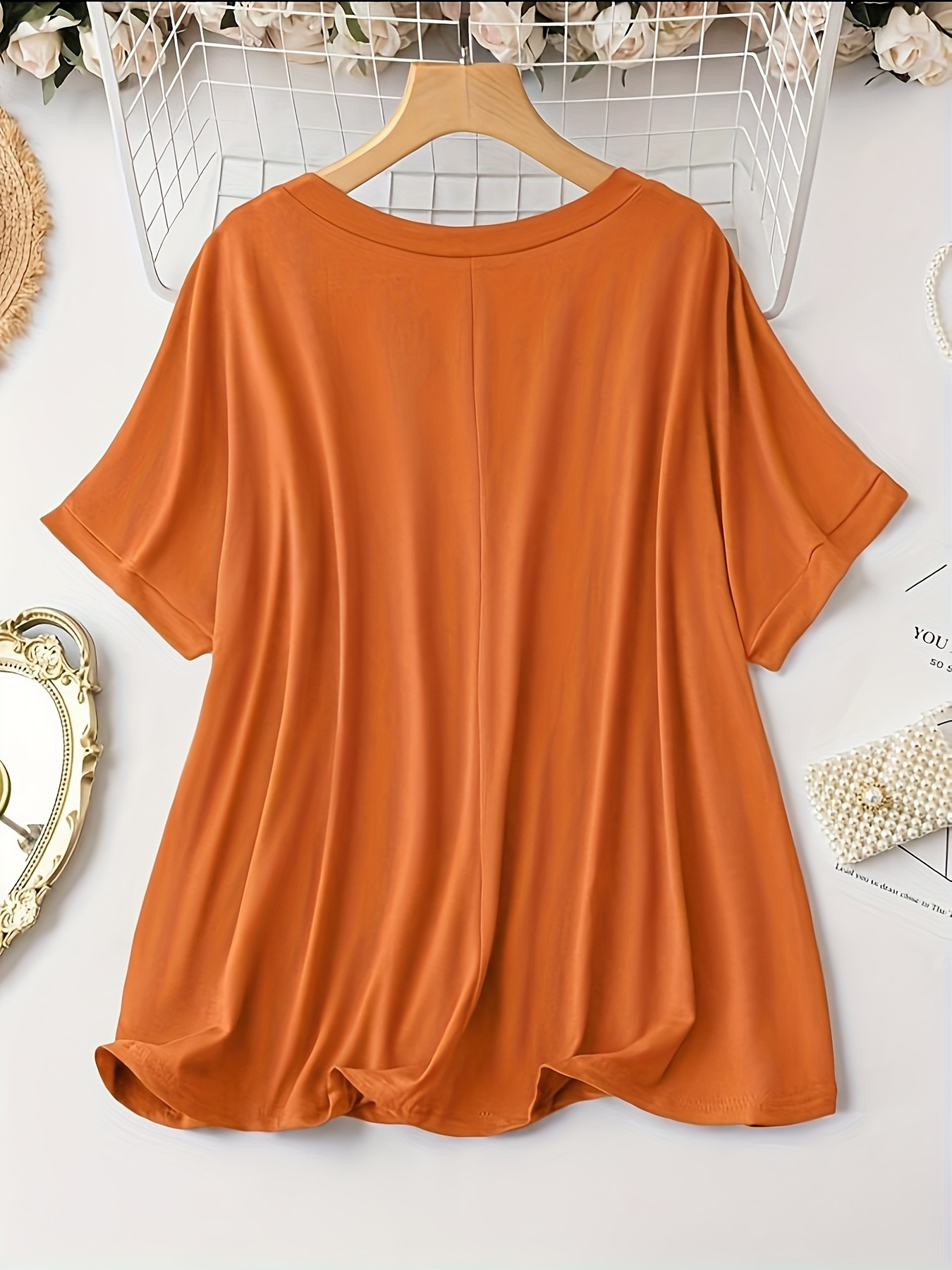 Plus Size Solid Simple V Neck T-Shirt, Casual Short Sleeve Top For Spring & Summer, Women's Plus Size Clothing