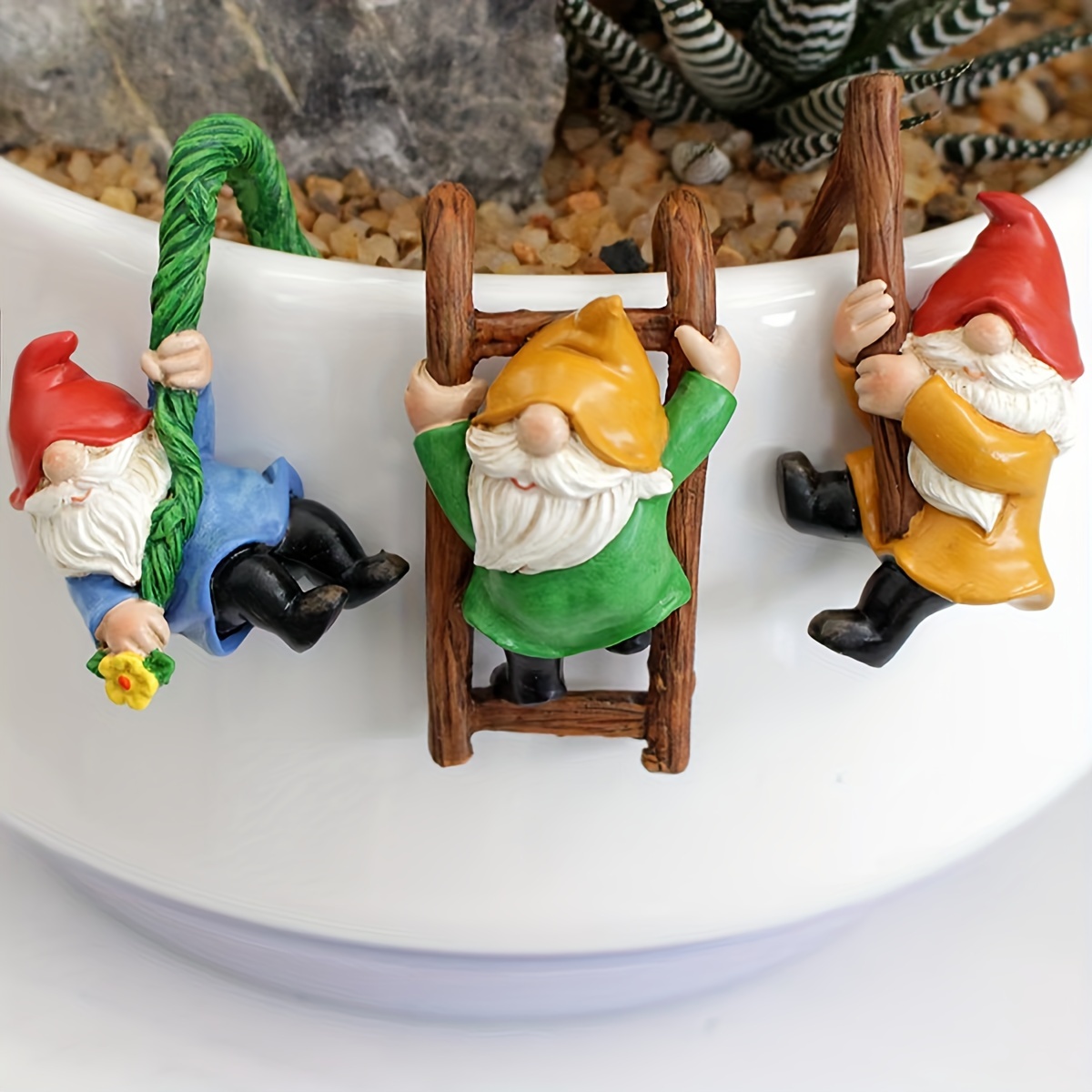 

3-piece Classic Gnome Figurines Set, Resin Crafted Whimsical Dwarf Garden Decor, Collectible Hanging Ornaments For Various Room Types, Universal Holiday Charm, Electricity-free Accessory