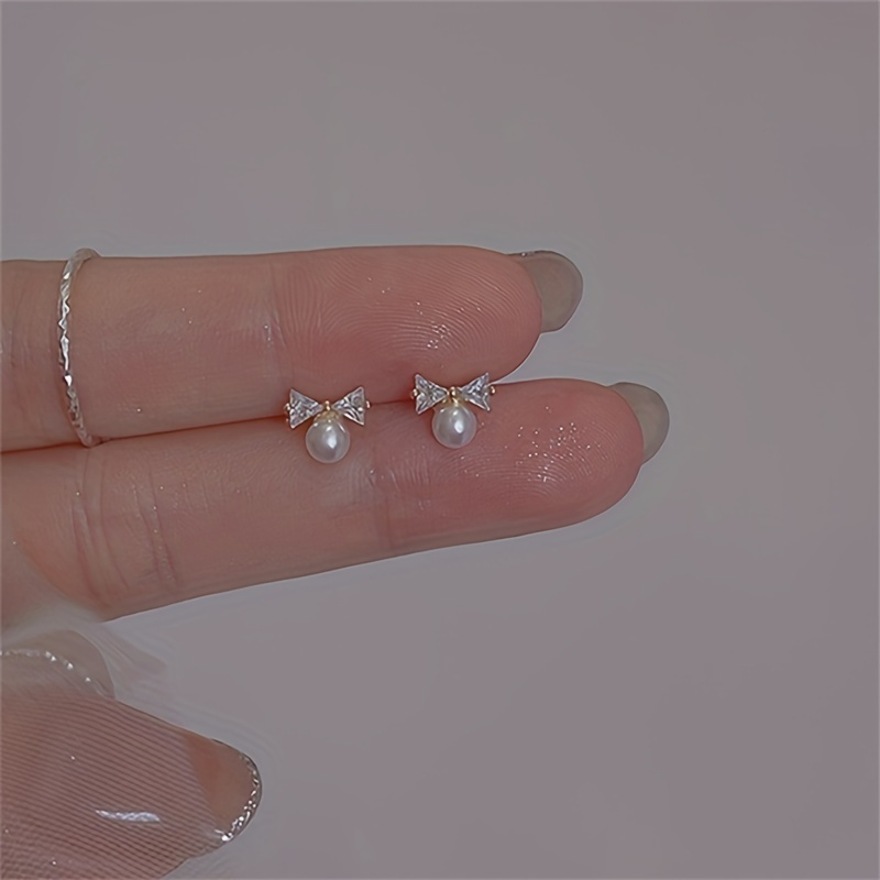 TEMU 1-pair Retro French Synthetic Zirconia Earrings For Women, Fashionable And Design, Elegant And High End, Suitable For Party And Banquet Wearing, Valentine's Day Gift For Lover, Mom And Daughter