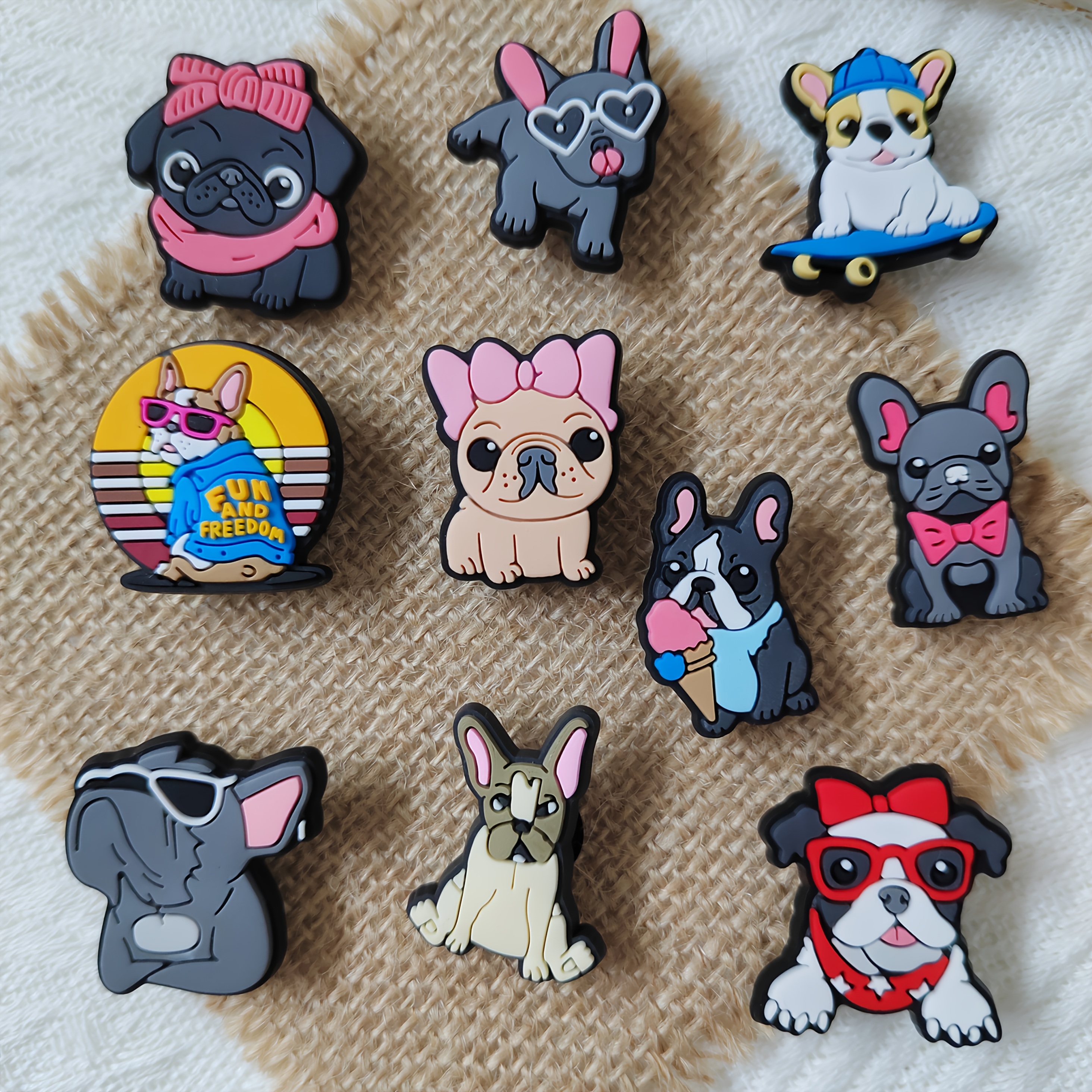 E-shop 10 Stück Niedliche Hundeschuhanhänger – DIY Hundeschuh-Accessoires – Abnehmbare Krallen für Hausschuhe, Sneaker, & Schuhdekoration