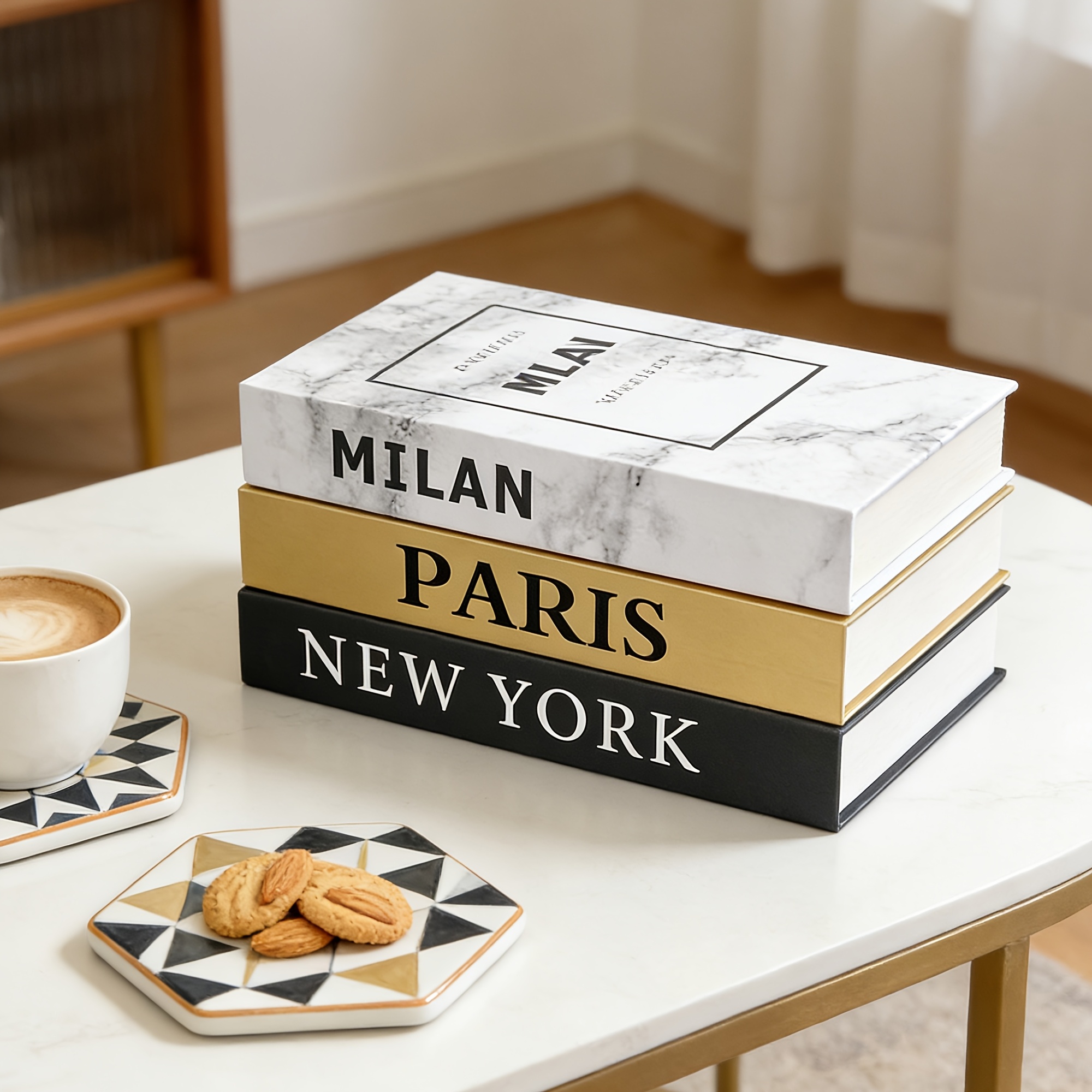 E-shop Ein Set aus 3 modernen Büchern im Stil einer für die Heimdekoration, Bücher mit Goldfolienpapier-Simulation, luxuriöse und modische