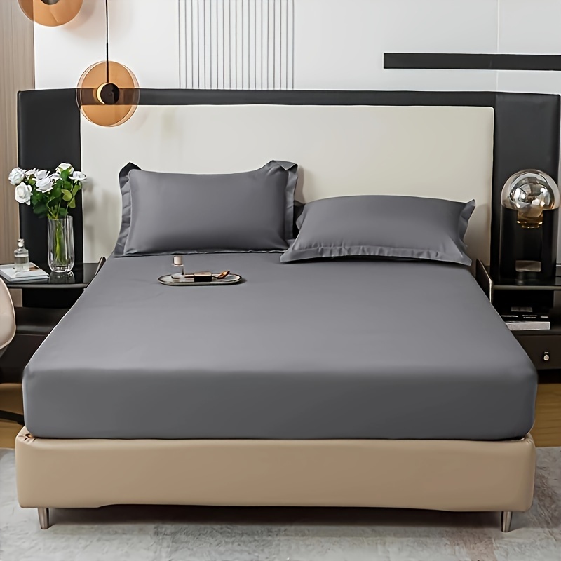 3pcs Skin-friendly Solid Fitted Sheet Set (1pc Fitted Sheet And 2pcs Pillowcases) Machine Washable Soft Fabric Snug Comfortable 360-degree Full Coverage Non-slip Mattress Protector
