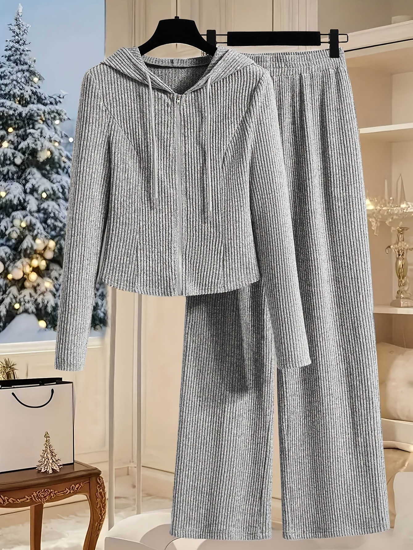Elegant Women's Hooded Long Sleeve Top and Pants Set Details