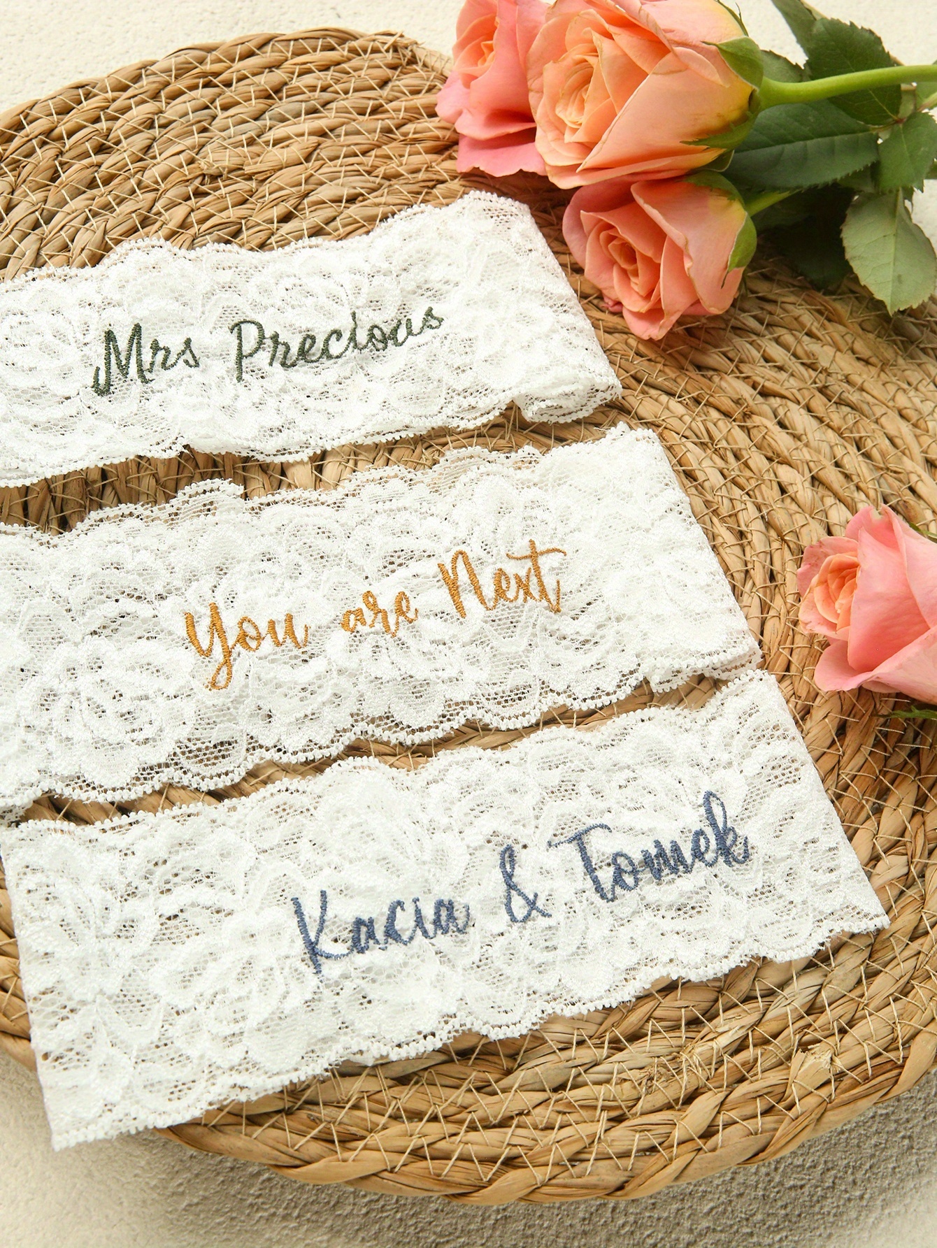 Sheilabox - Liguero de boda personalizado con nombre bordado, cinturón de encaje ajustable y elástico, recuerdo nupcial, regalo para la pierna de la novia