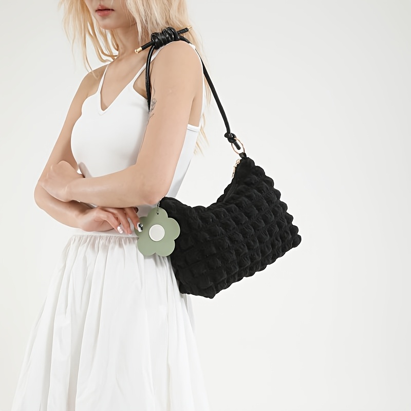 Sac à main épaule froncé style coquette avec breloque fleur_voghion.com