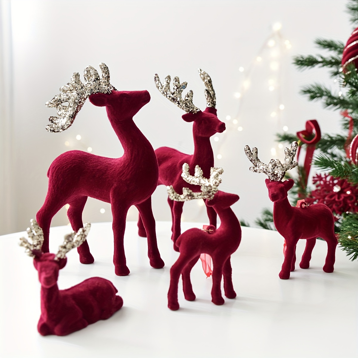 

1pc, Burgundy Velvet Reindeer Ornament, Festive Christmas Tree Hanging Decor, European Style, Plastic & Velvet Material, No Feather, Perfect For Holiday Home & Kitchen Decor